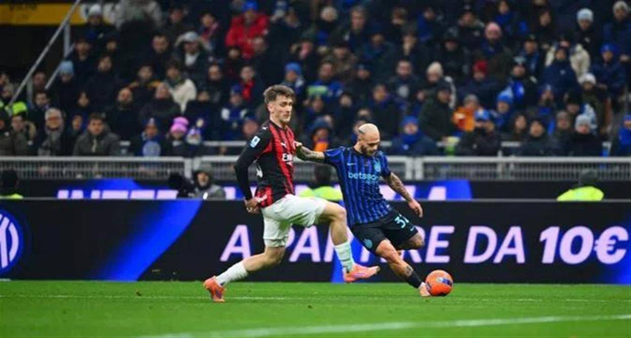 米兰德比战，AC米兰双杀，欧冠资格稳了，国米虽输球仍7分领跑