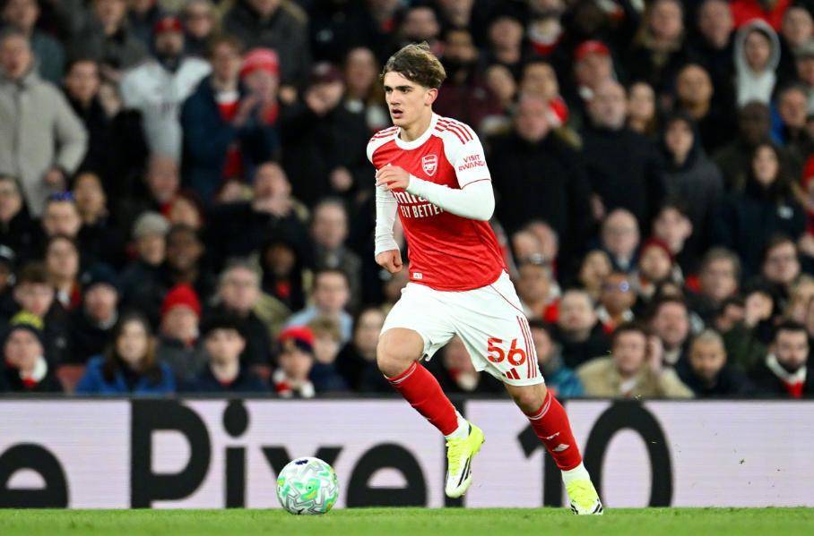 曼城空欢喜！16岁小将刷爆英超纪录，阿森纳2-0埃弗顿10分领跑